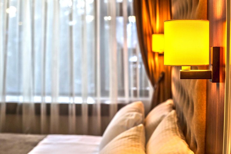 Standart Oda, Göl Manzaralı