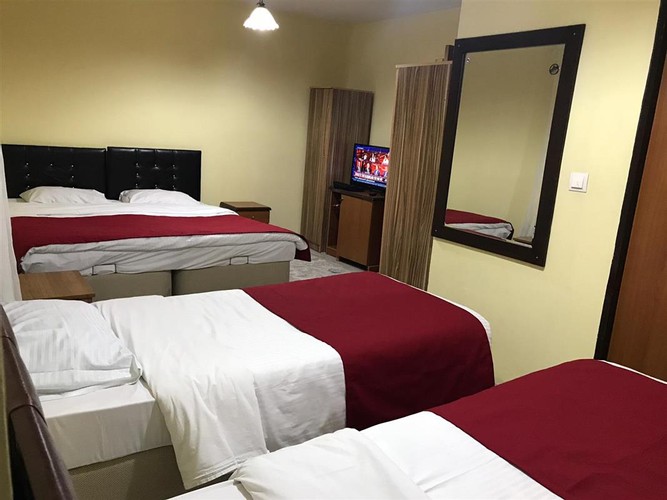 Standard Room (4 Person)