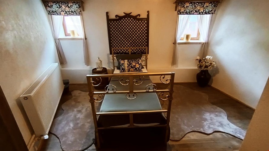 Standard Room (1 Person)