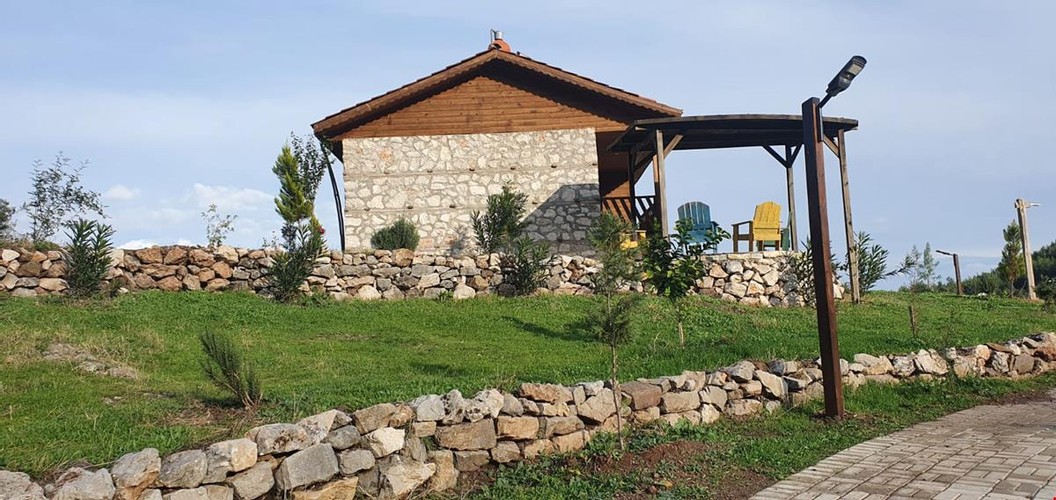 Pool And Mountain View Triple Room