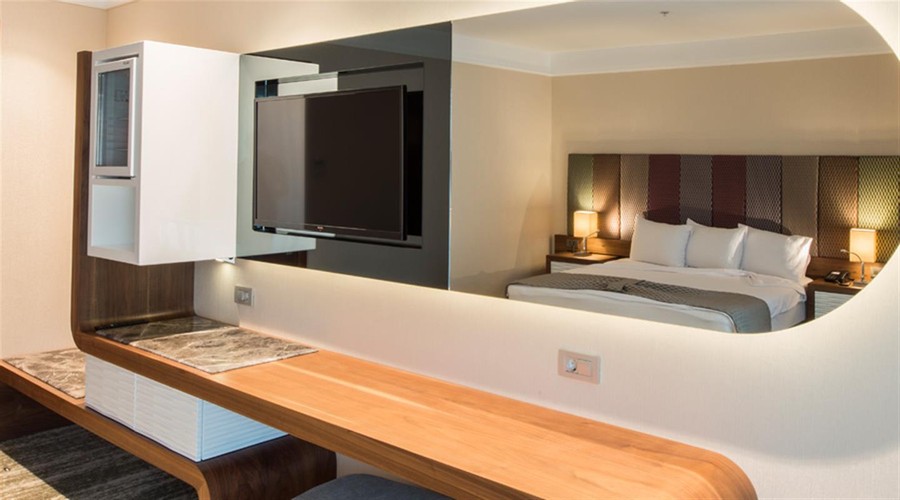 Executive Room, Street View