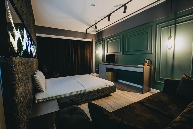 Deluxe Room (With Bathtub)