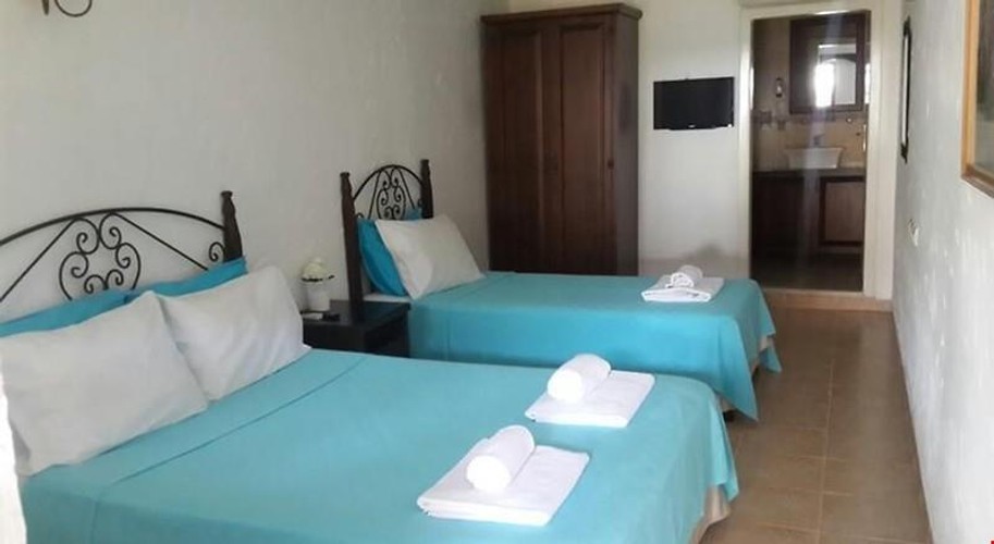 Aile Odası, Bahçe Manzaralı