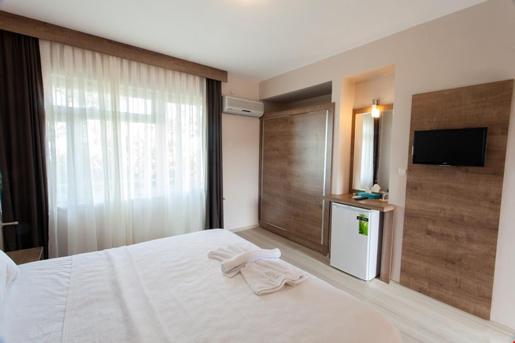 Aile Suit Odası, Deniz Manzaralı (4 Kişilik)