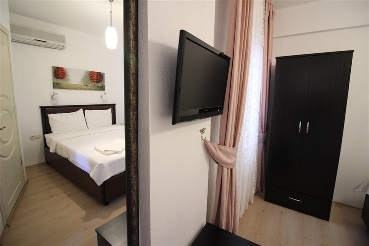  Double Room With Air Conditioning