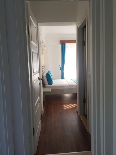 Bahçe Katı Oda, Bahçe Manzaralı (Balkonlu)