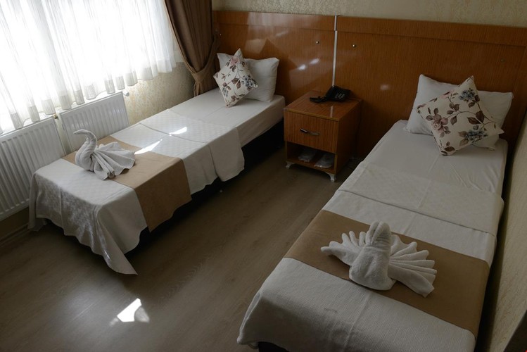 2 Kişilik Tek Yataklı