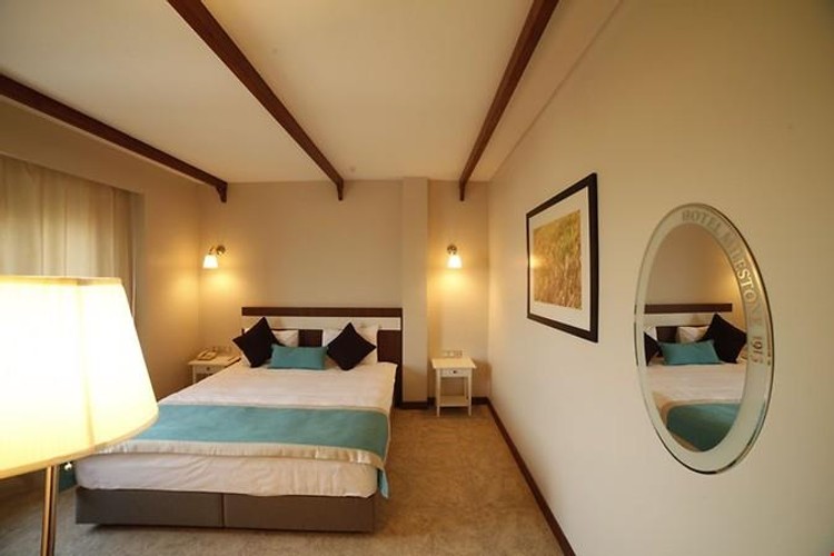 Standart Oda, Şehir Manzaralı (3 Kişilik)