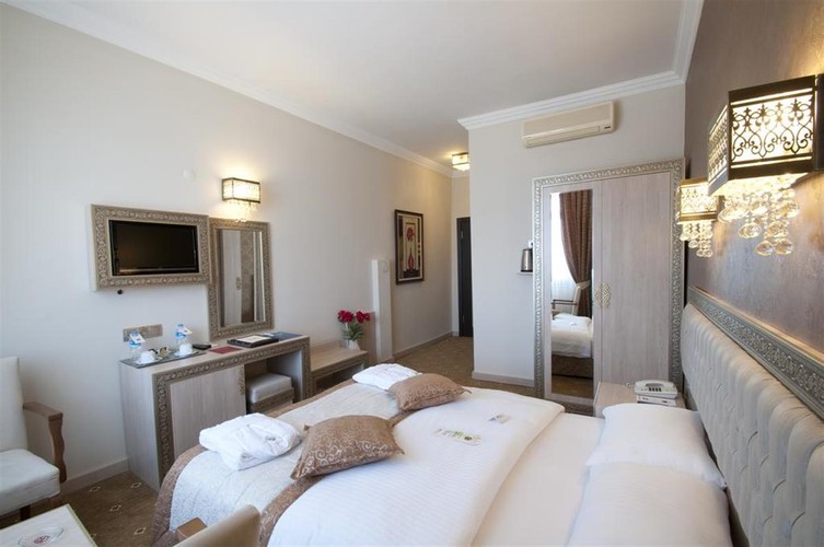 Standard Room (1 Person)