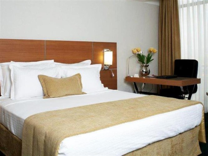 Deluxe Room (3 Person)