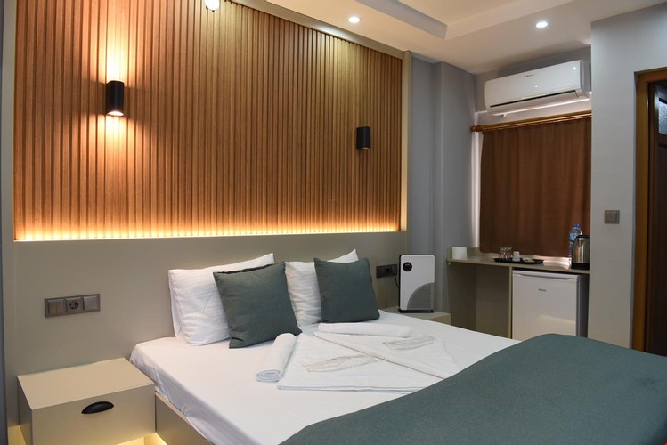 Family Room, Mountain View