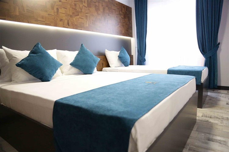 Suit Oda, Dağ Manzaralı