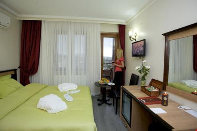 Family Room, Mountain View