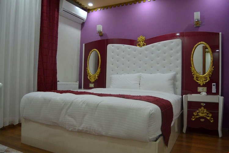 Honeymoon Suite Room