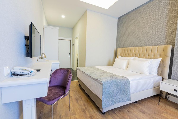 Family Room, Mountain View