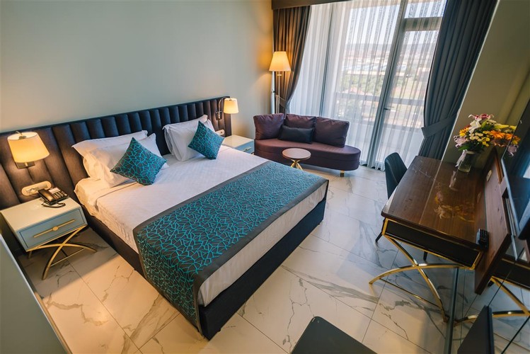 Deluxe Room (Balcony)