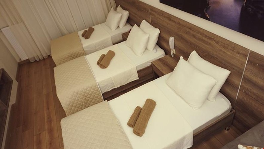 Large Plus Room (4 Person)