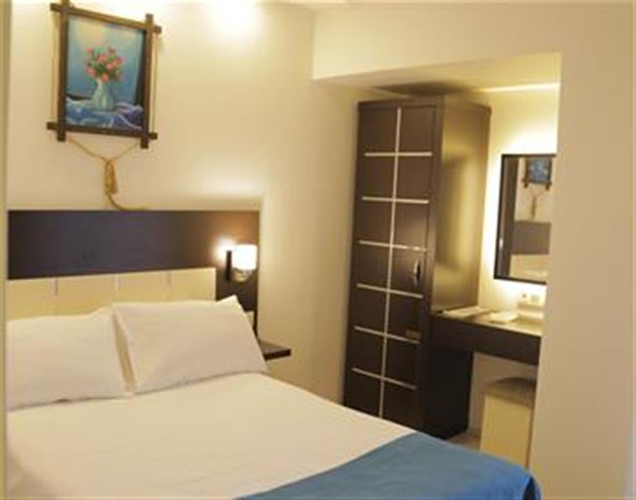 Standard Room (1 Person)