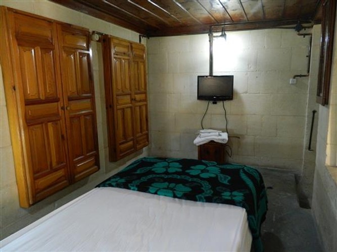 Economy Room (1 Person)