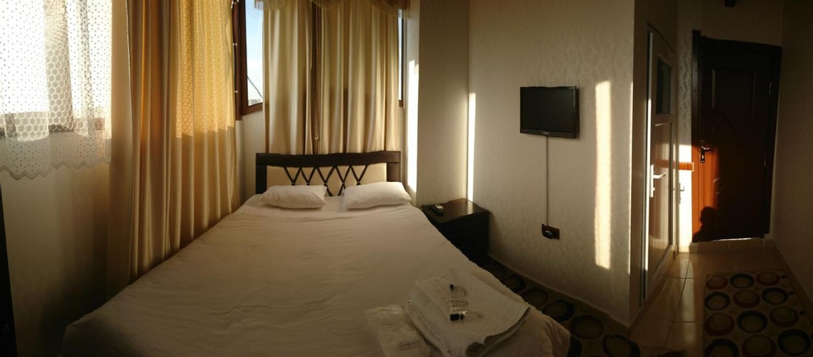 Terrace Room (Terrace)