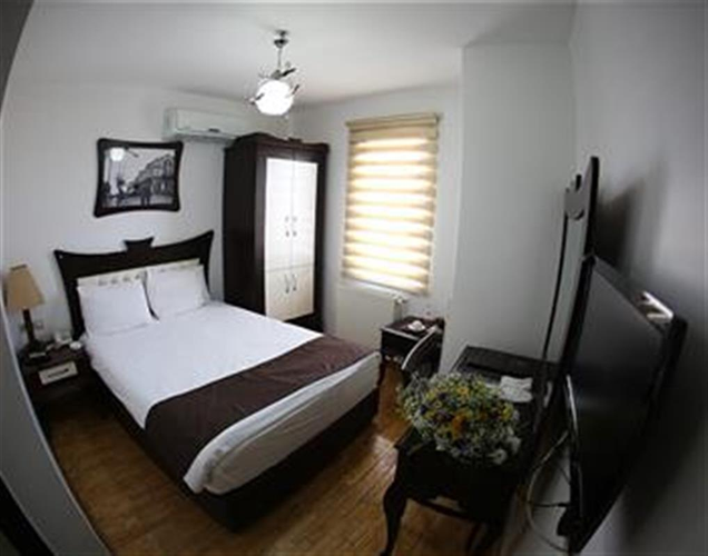 Standard Room (1 Person)