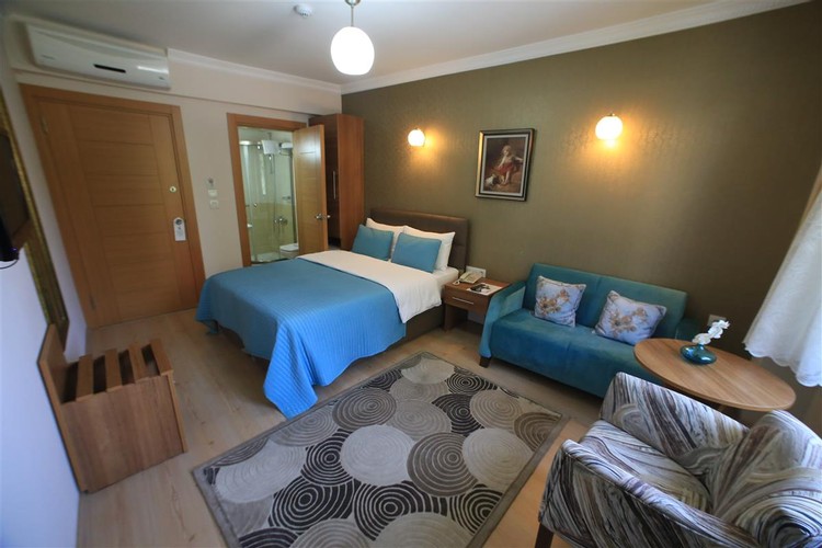 Standard Room With Double Bed And Sofa For 2 People