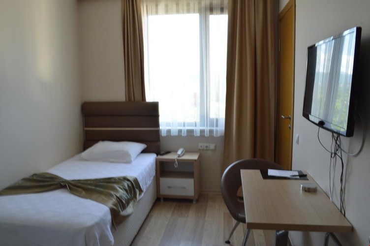 Economy Room (1 Person)