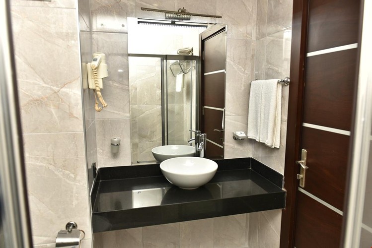 Honeymoon Suite Room