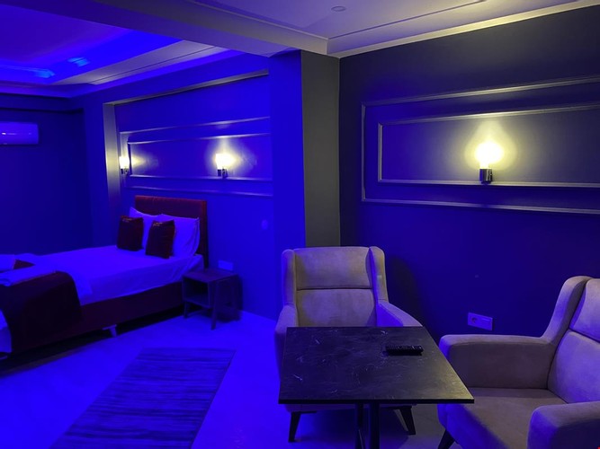 Corner Suite Room (Jacuzzi)