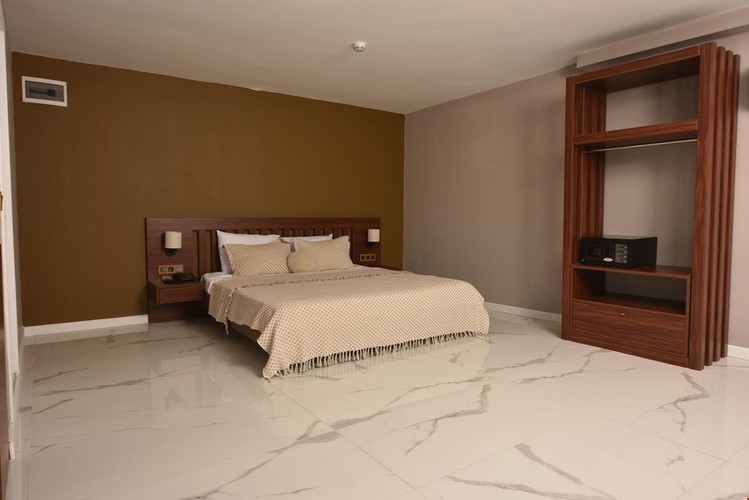 Economy Garden Floor Room, Garden View