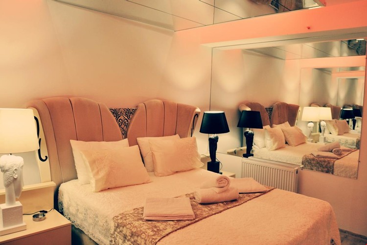 Ayna Tasarımlı Oda