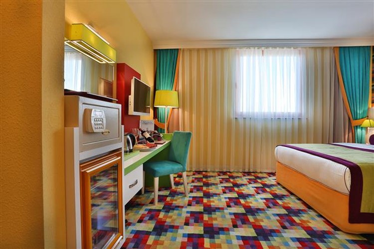 Deluxe Single Room (1 Person)