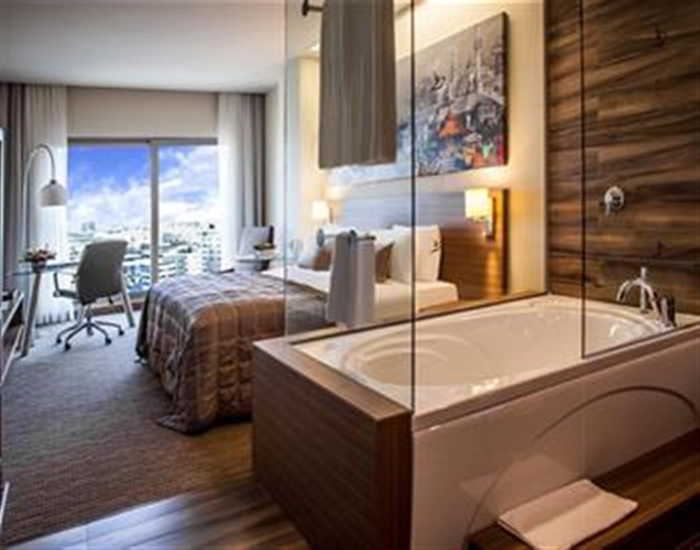 Corner Executive Room (Sofa)