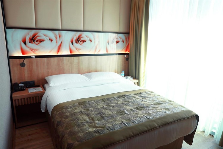 Standart Geniş Yataklı Oda