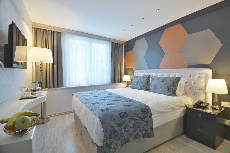 Deluxe Room, City View