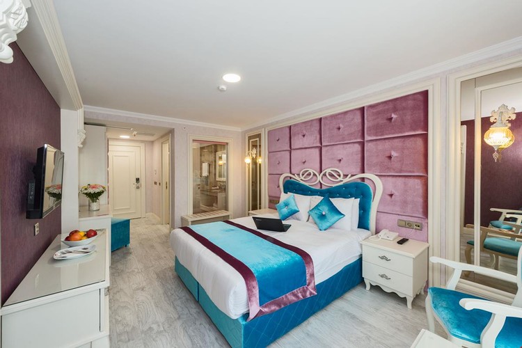 Deluxe Room, City View