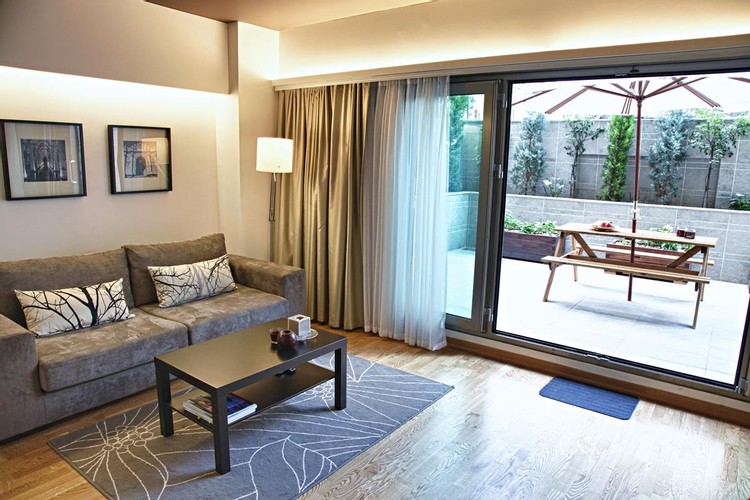 Studio Oda, Bahçe Manzaralı