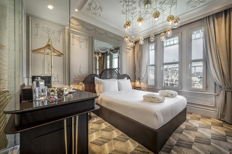 Superior Room, City View