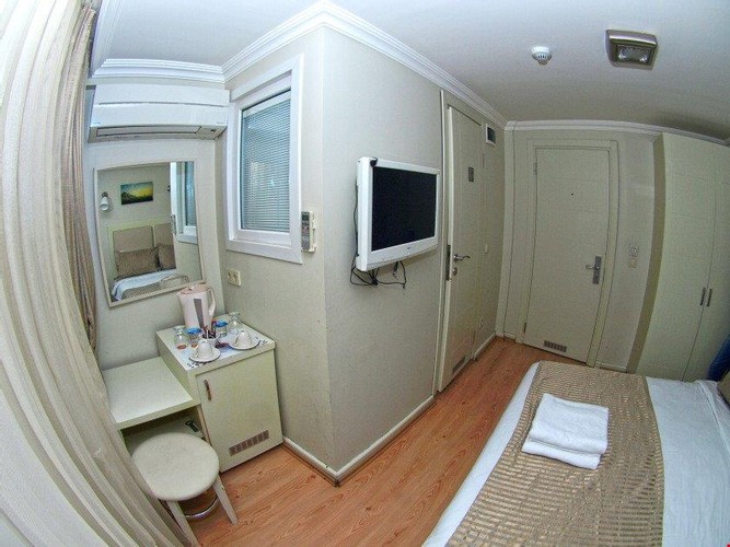 Economy Room (1 Person)