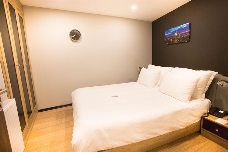 Economy Room (Has No Window)