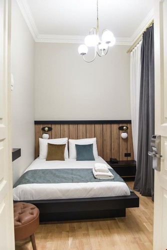 Economy Room (1 Person)