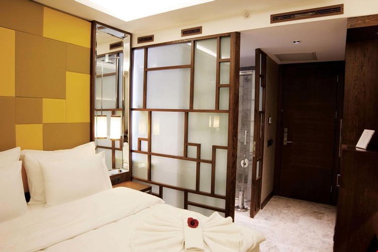 Standard Room, Land View