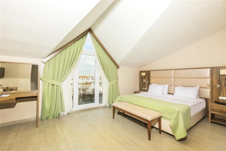 Deluxe Oda (Balkonlu)