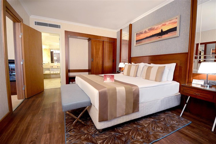 Suite Room