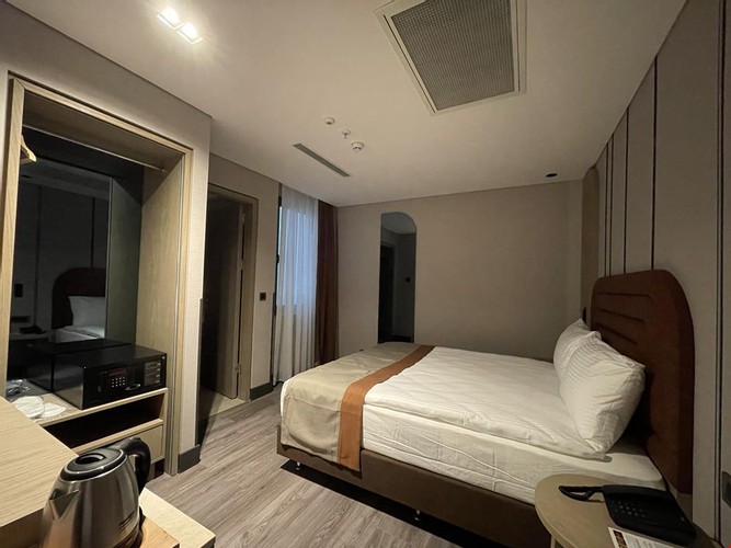 Economy Room (1 Person)