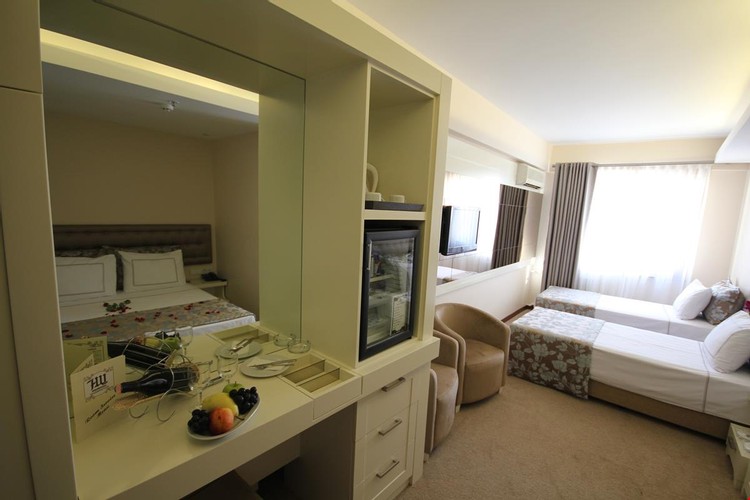 Standard Room (4 Person)