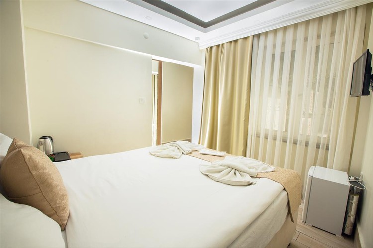 Deluxe Tek Kişilik Oda (1 Kişilik)