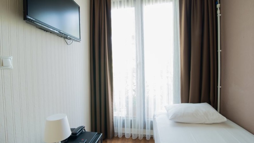 Economy Room (1 Person)