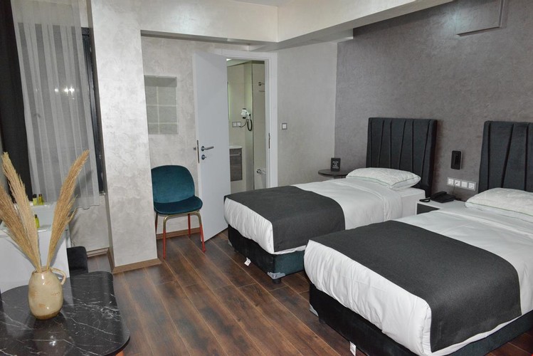 Ekonomik Iki Ayrı Yataklı Oda