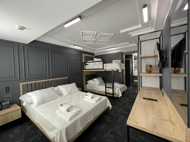 Standard Room (4 Person)